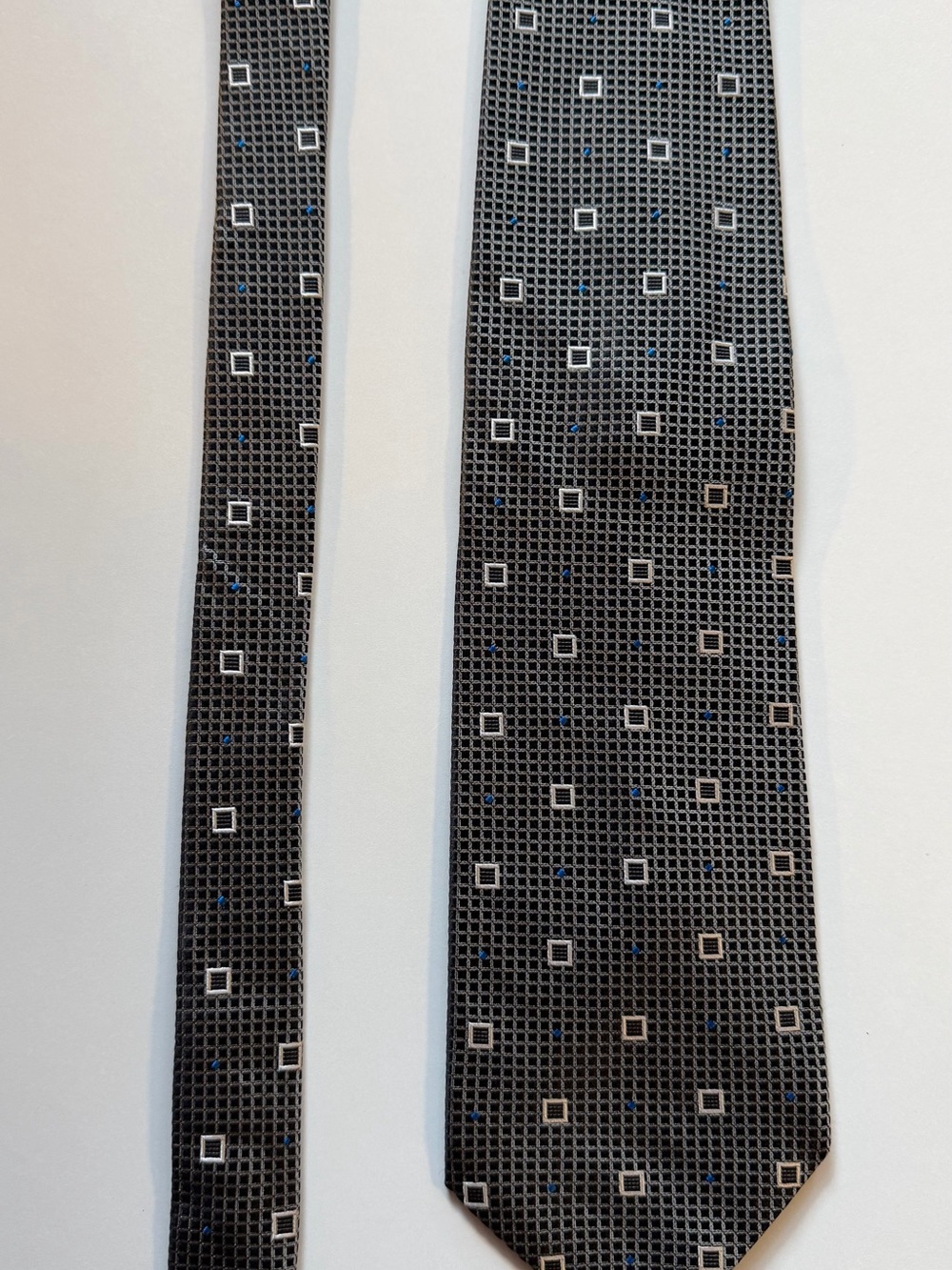 Pierre Balmain couture 100% Silk Woven Tie Black Gray Blue White Geometric
